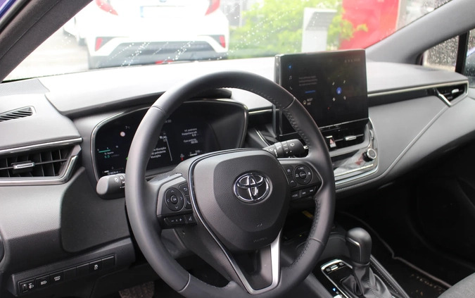 Toyota Corolla cena 139500 przebieg: 20000, rok produkcji 2023 z Poznań małe 46